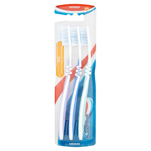 Aquafresh Clean & Flex Medium Toothbrush Triple Pack